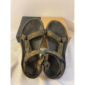 Tevas mens 9 green peeling used sandals